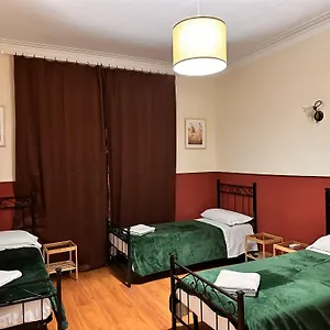 Pardis Ostello Roma